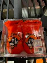 Load image into Gallery viewer, Basic Newborn Booties
